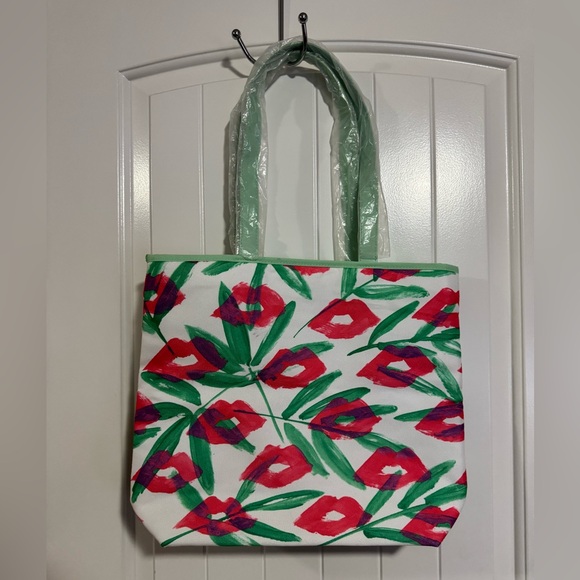 Clinique x Drawbertson “Vibrant Kisses” Canvas Tote Bag NWT - Picture 2 of 4